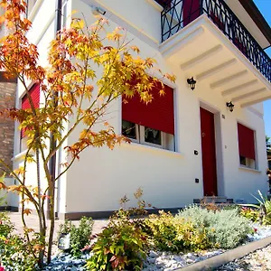 La Porta Rossa Bed and breakfast